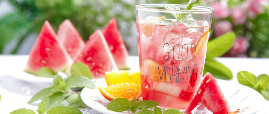 摄图网_500899235_wx_夏季冰爽鲜榨西瓜汁（企业商用）.jpg